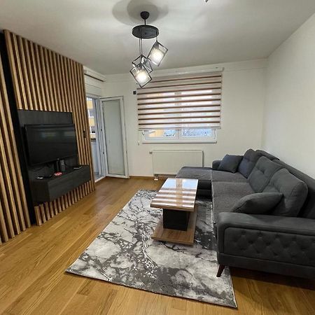 Apartamento Stan Na Dan Viktor-Lukavica SJJ Exterior foto