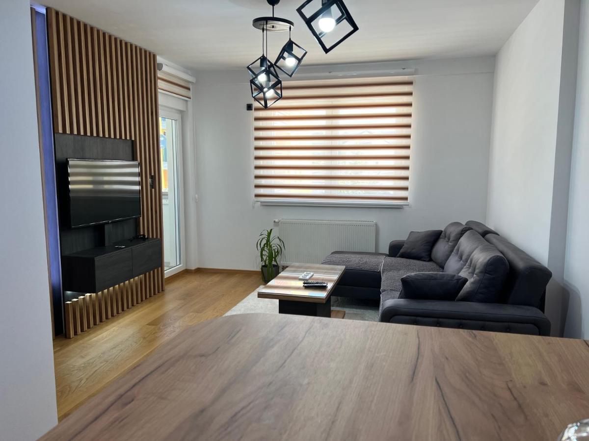 Apartamento Stan Na Dan Viktor-Lukavica SJJ Exterior foto