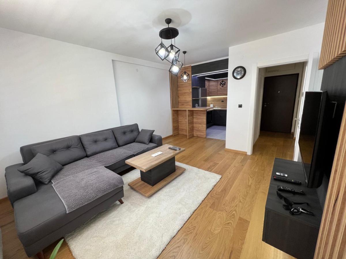 Apartamento Stan Na Dan Viktor-Lukavica SJJ Exterior foto