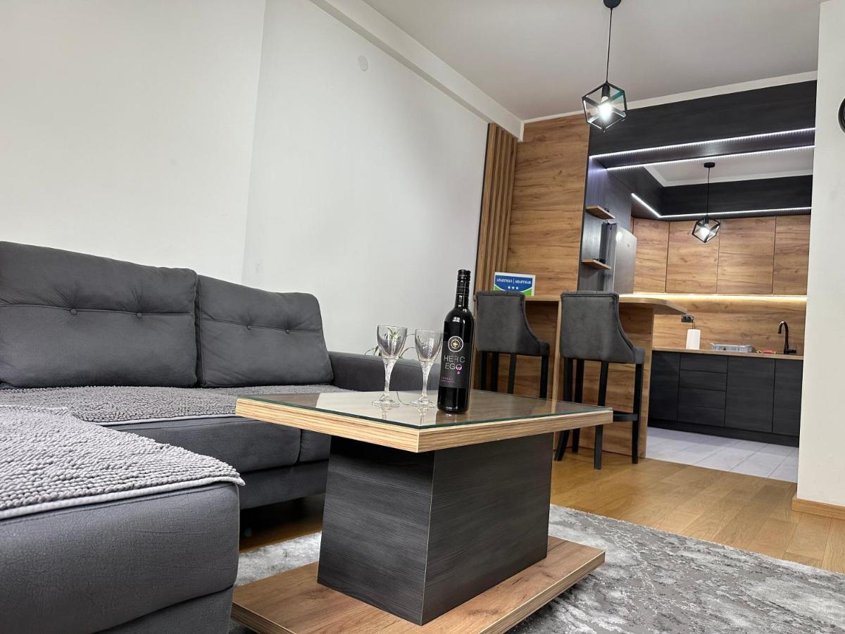 Apartamento Stan Na Dan Viktor-Lukavica SJJ Exterior foto