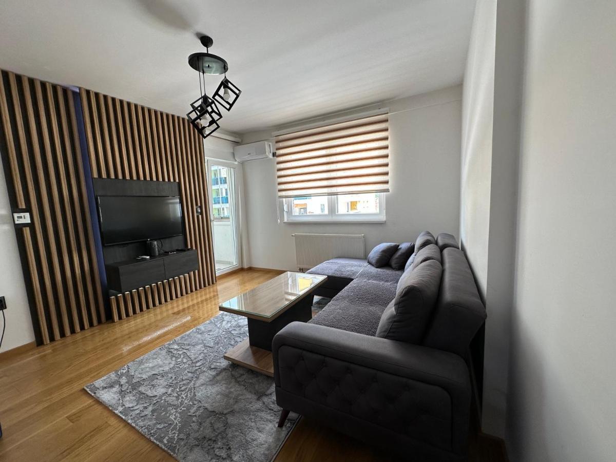 Apartamento Stan Na Dan Viktor-Lukavica SJJ Exterior foto